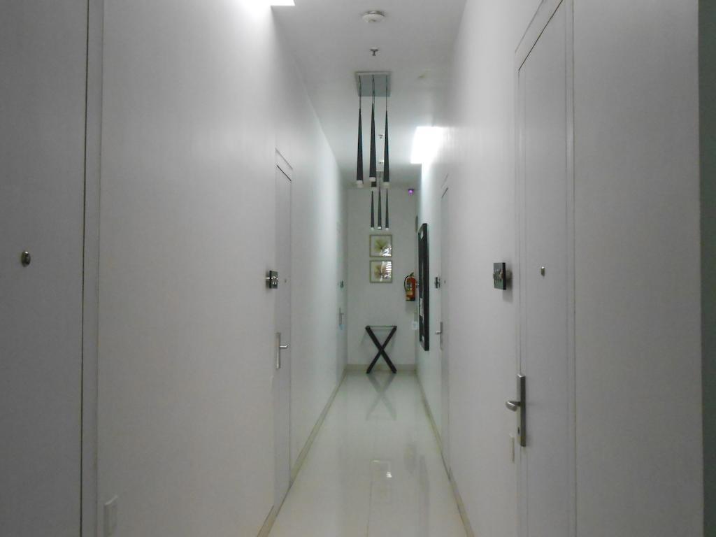 Sapphire Suite Kolkata Bagian luar foto